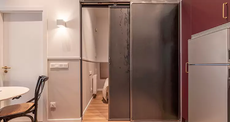 We Fix Closet Sliding Door in Clearwater, FL 