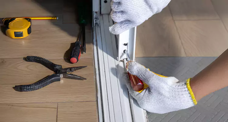 Screen Door Wheel Replacement in Clearwater, FL